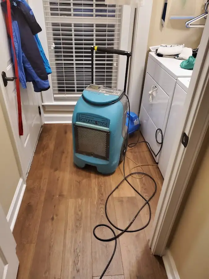 Commercial dehumidifier deployed for Crawl Space Restoration in Athens